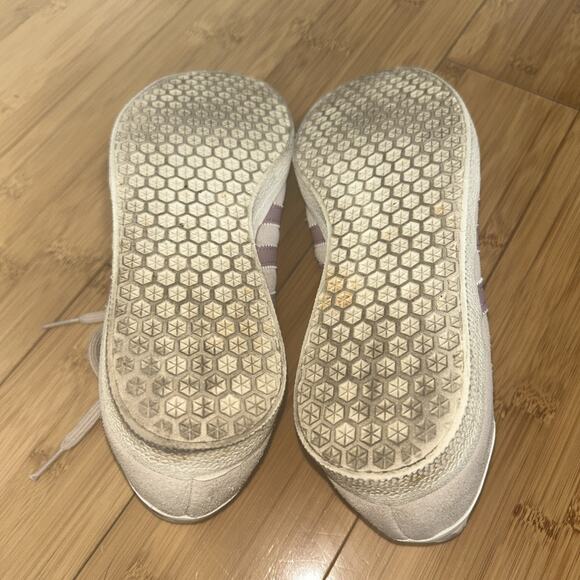 Adidas Gazelle Beige Sneakers W/Purple Stripes Streetwear Skater Casual Sz 7 - Picture 6 of 6